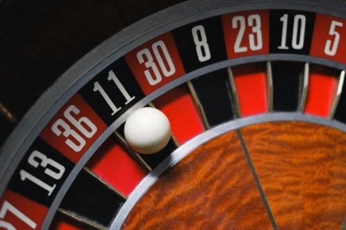 Roulette: Panduan Lengkap Cara Bermain dan Strategi Dasar untuk Pemula